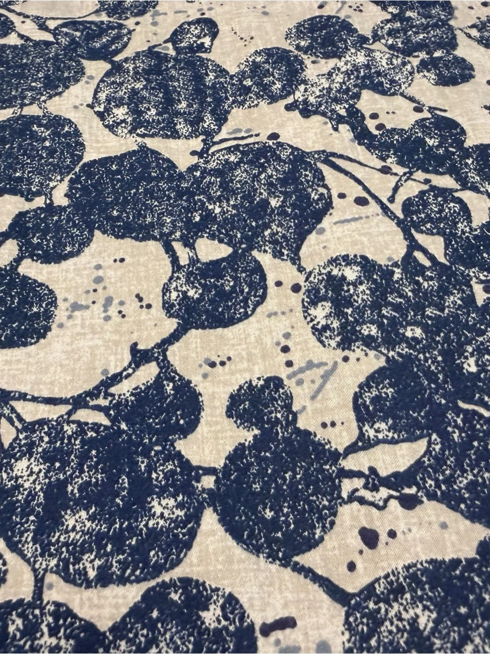 Calvin Klein Blue and White Floral Queen duvet and 2 standard shams, EUC